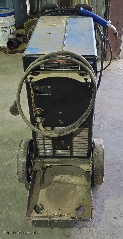 image for item DT5274 Miller  Millermatic 212 welder