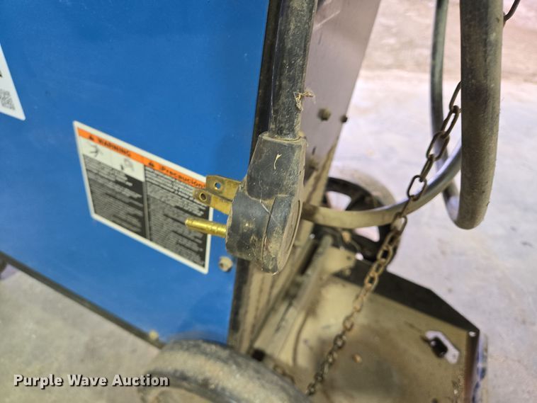image for item DT5274 Miller  Millermatic 212 welder