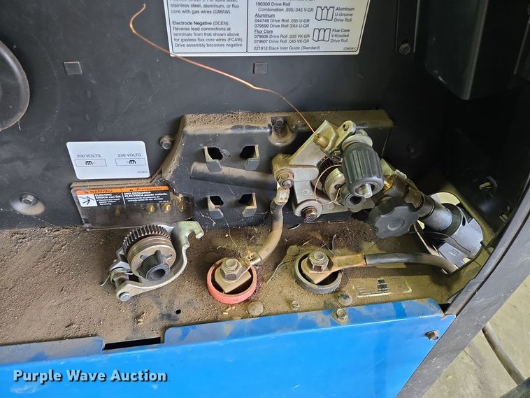 image for item DT5274 Miller  Millermatic 212 welder