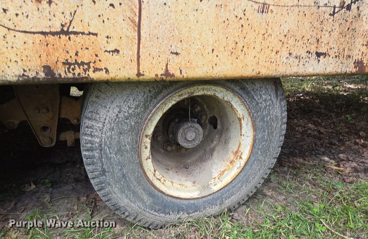 image for item DT5275 1985 Eagle tilt deck equipment trailer