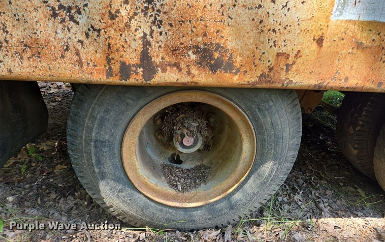 image for item DT5275 1985 Eagle tilt deck equipment trailer