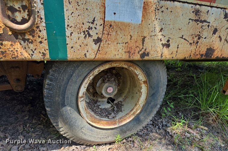 image for item DT5275 1985 Eagle tilt deck equipment trailer