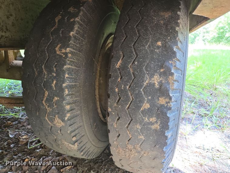 image for item DT5275 1985 Eagle tilt deck equipment trailer