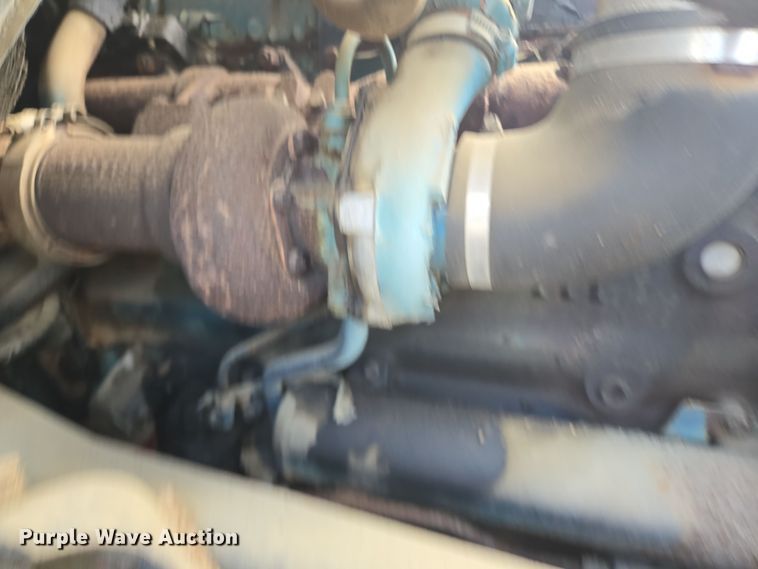 image for item DT5276 1984 International digger derrick truck