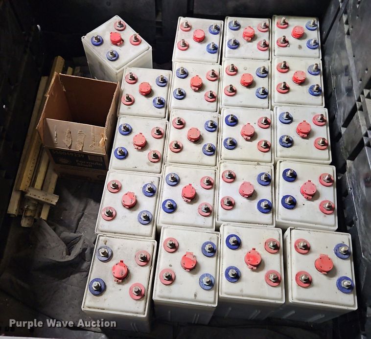 image for item DT7500 (40) SPH 280 batteries