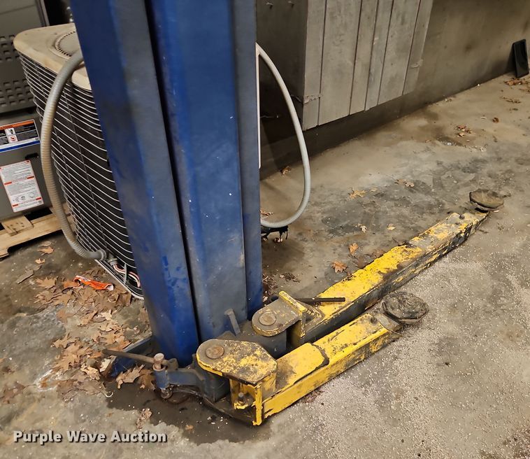 image for item DT7503 Forward Manufacturing DP10A two post automotive lift 