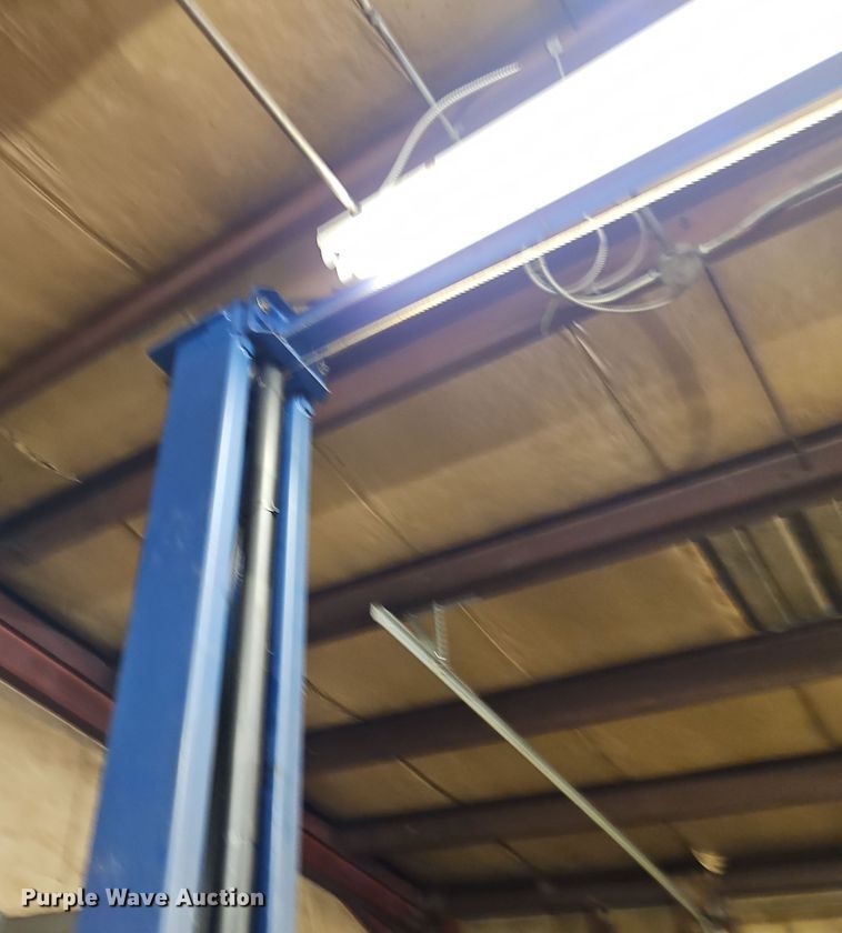 image for item DT7503 Forward Manufacturing DP10A two post automotive lift 