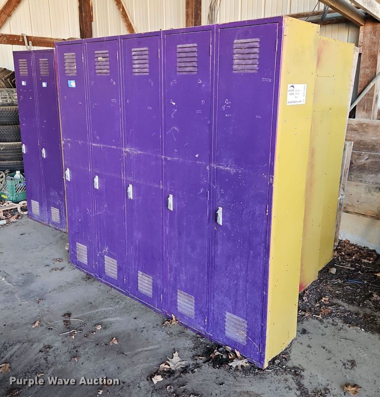 image for item DT7504 (7) lockers