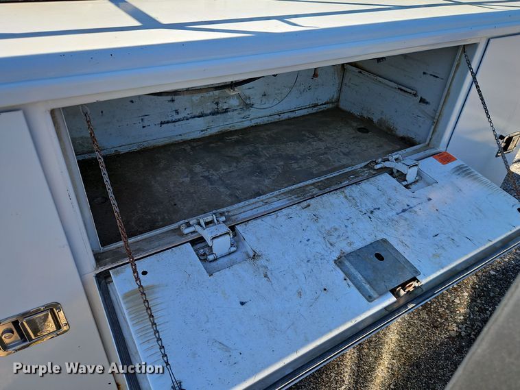 image for item DT7506 Reading U108ADW-HHWBLHPF Utility bed