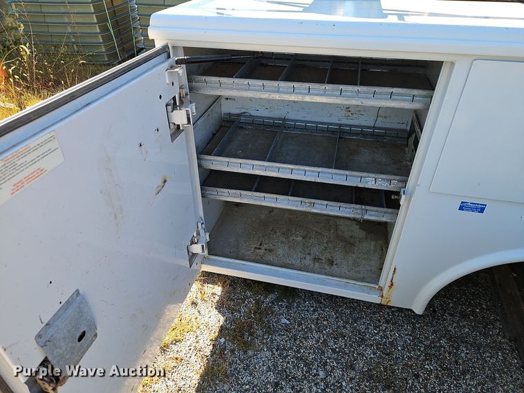 image for item DT7506 Reading U108ADW-HHWBLHPF Utility bed