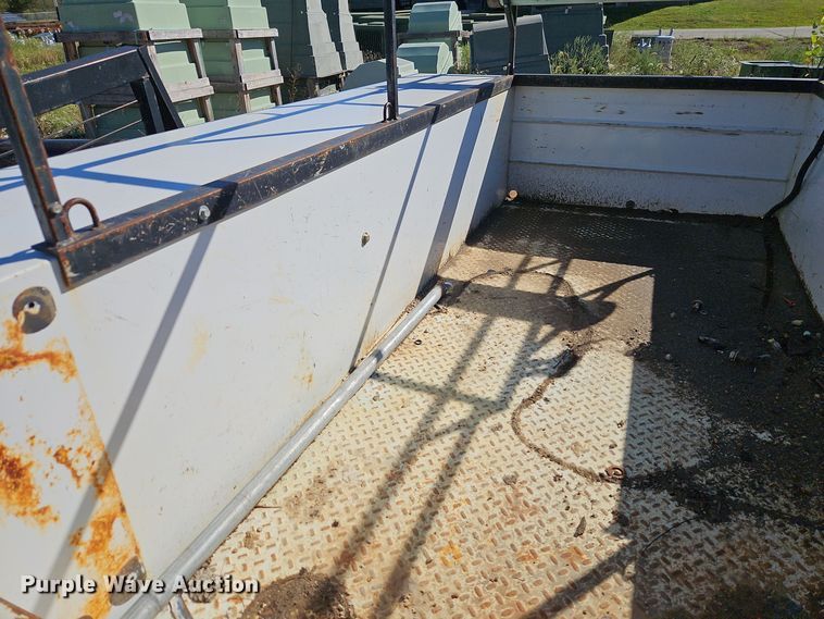 image for item DT7506 Reading U108ADW-HHWBLHPF Utility bed