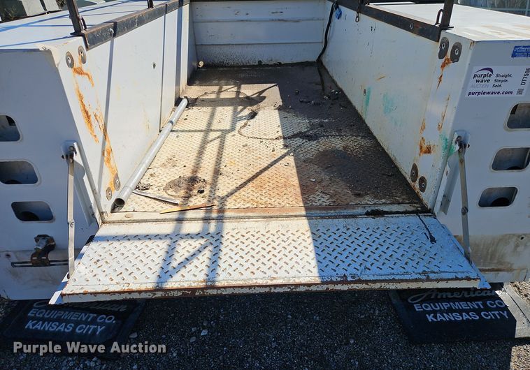 image for item DT7506 Reading U108ADW-HHWBLHPF Utility bed