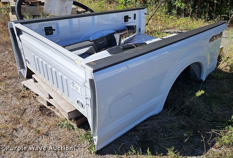 image for item DT7509 Pickup truck bed