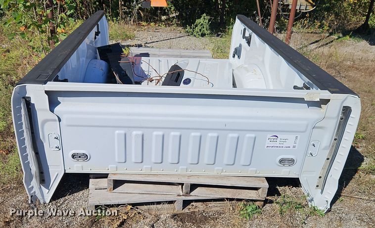 image for item DT7509 Pickup truck bed