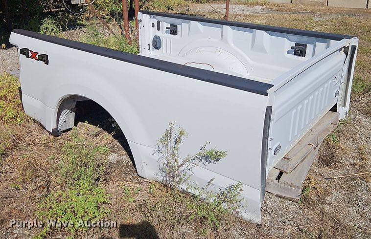 image for item DT7509 Pickup truck bed