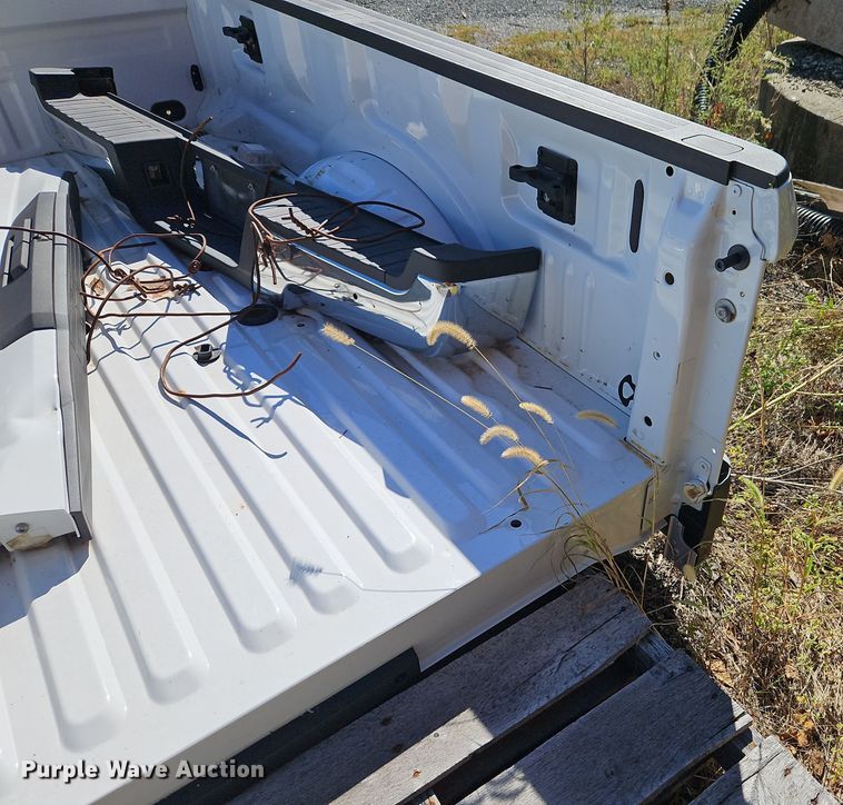 image for item DT7509 Pickup truck bed