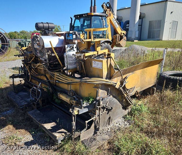 image for item DT7510 Leeboy paver