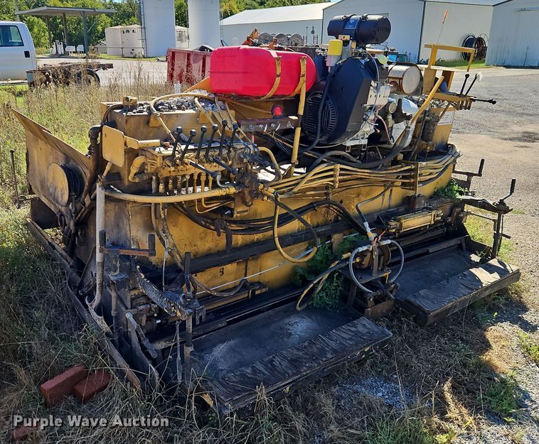 image for item DT7510 Leeboy paver