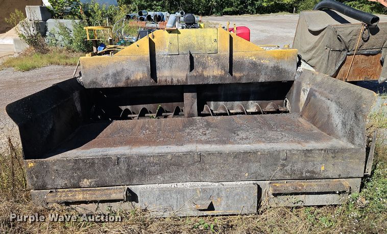 image for item DT7510 Leeboy paver