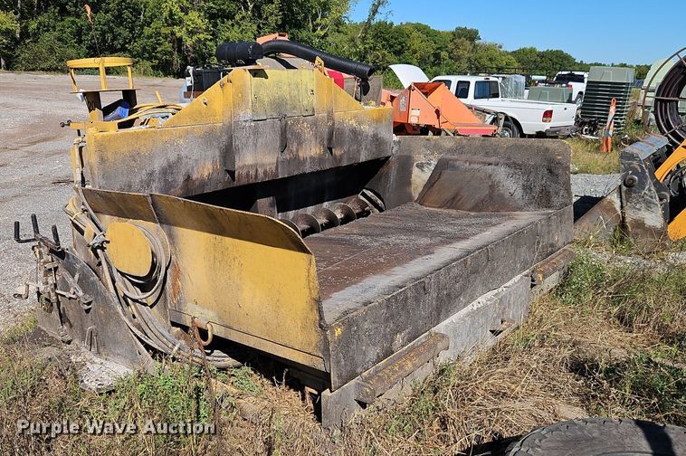 image for item DT7510 Leeboy paver