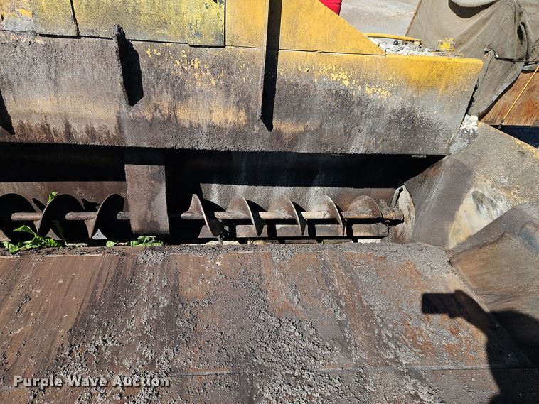 image for item DT7510 Leeboy paver