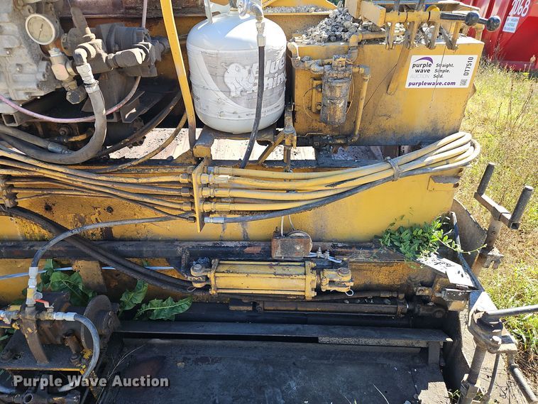 image for item DT7510 Leeboy paver