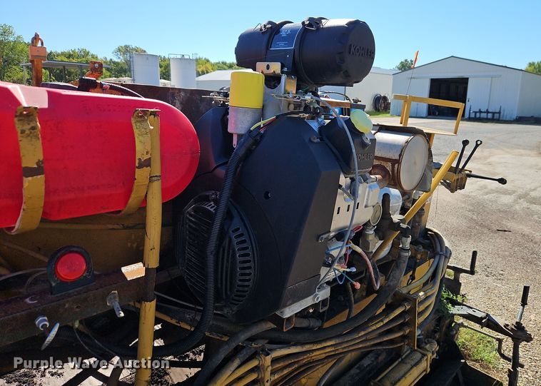 image for item DT7510 Leeboy paver