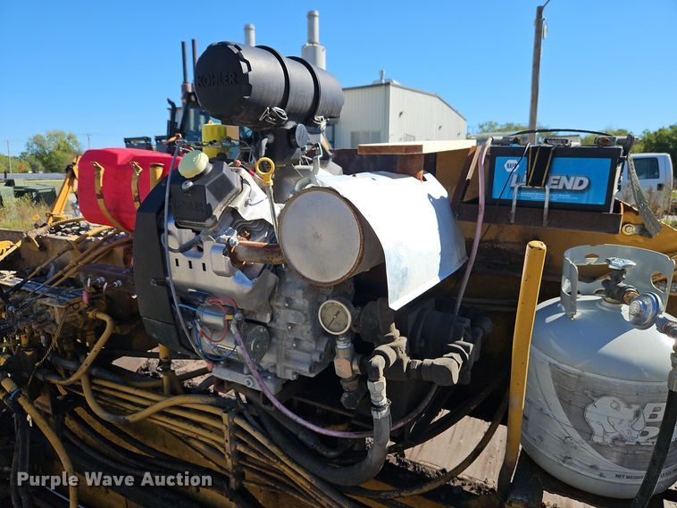 image for item DT7510 Leeboy paver