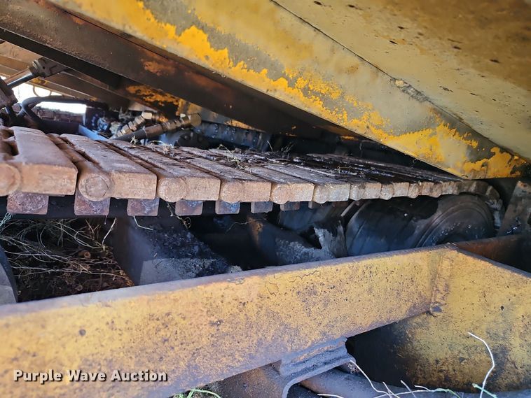 image for item DT7510 Leeboy paver