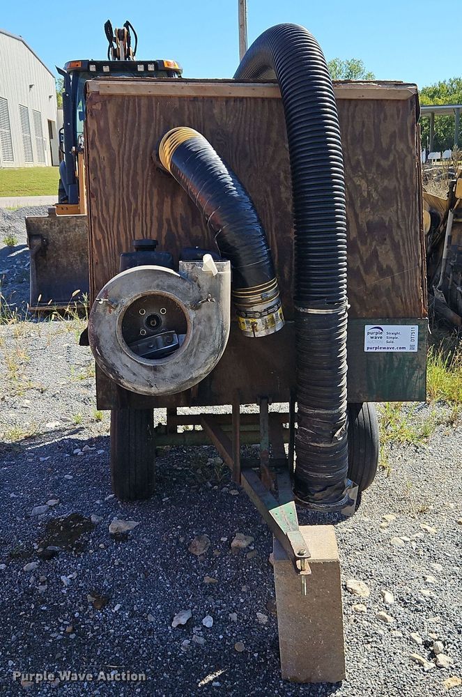 image for item DT7511 Leaf vacuum 