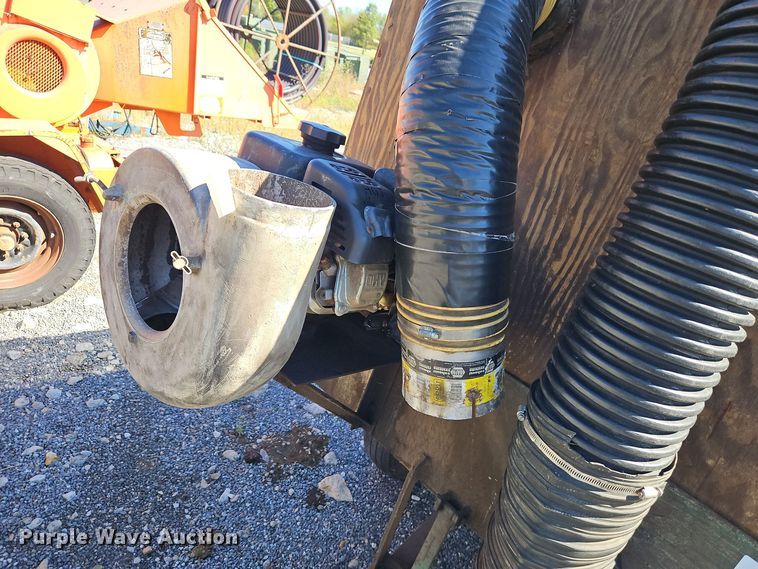 image for item DT7511 Leaf vacuum 