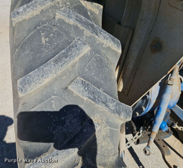 image for item DT7513 1977 Ford 3600 tractor