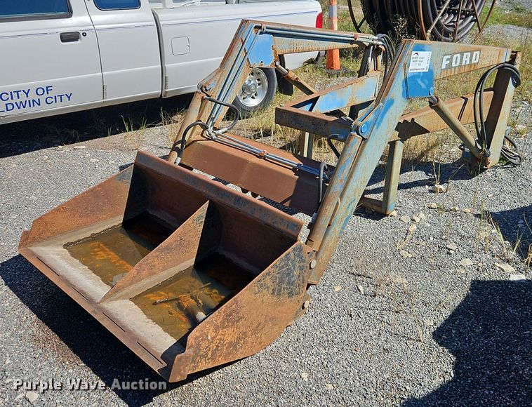 image for item DT7513 1977 Ford 3600 tractor