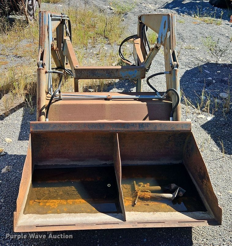 image for item DT7513 1977 Ford 3600 tractor