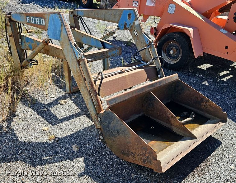 image for item DT7513 1977 Ford 3600 tractor