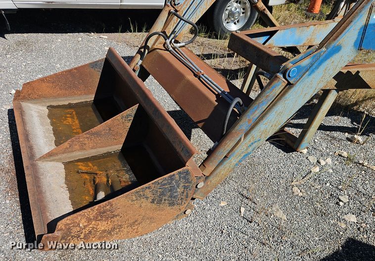 image for item DT7513 1977 Ford 3600 tractor