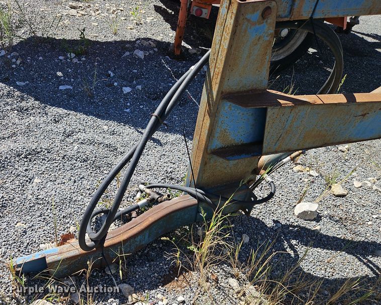 image for item DT7513 1977 Ford 3600 tractor