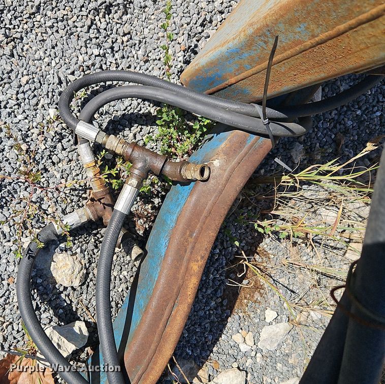 image for item DT7513 1977 Ford 3600 tractor