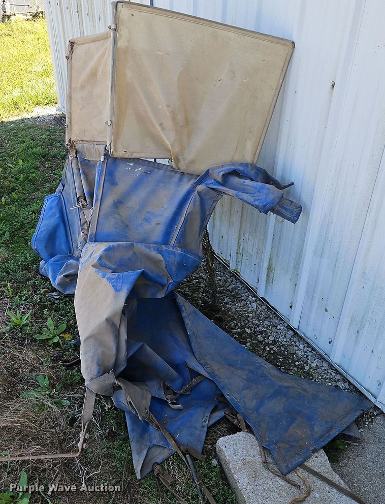 image for item DT7513 1977 Ford 3600 tractor