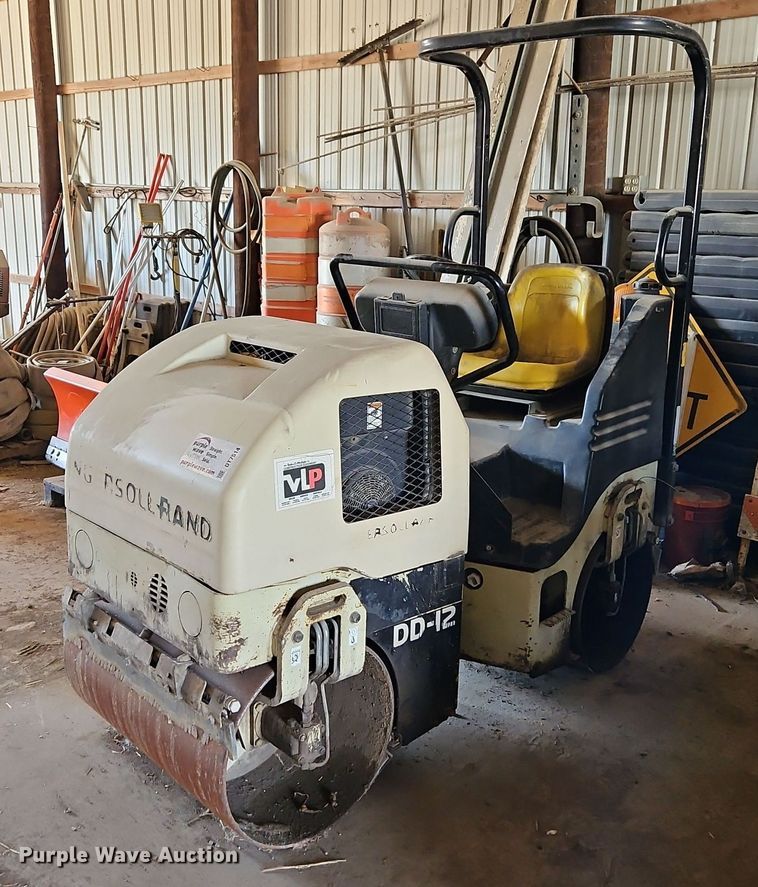 image for item DT7514 Ingersoll Rand  DD-12 double drum roller