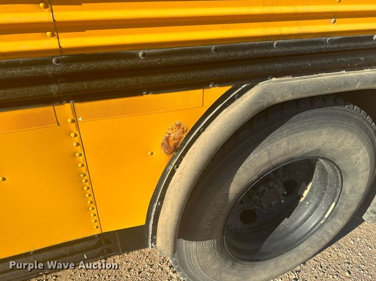 image for item DV2807 1996 Blue Bird TC2000 school bus