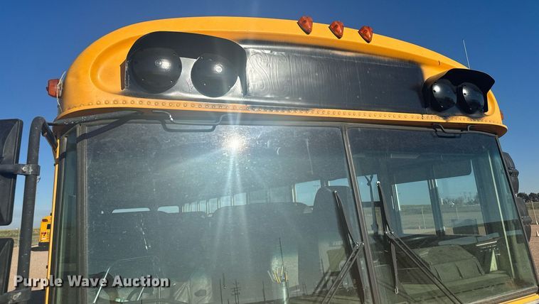 image for item DV2807 1996 Blue Bird TC2000 school bus