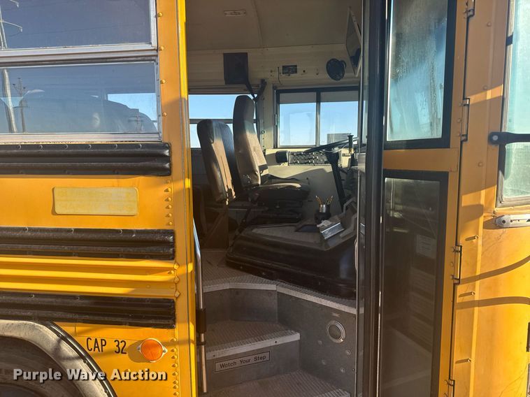 image for item DV2807 1996 Blue Bird TC2000 school bus