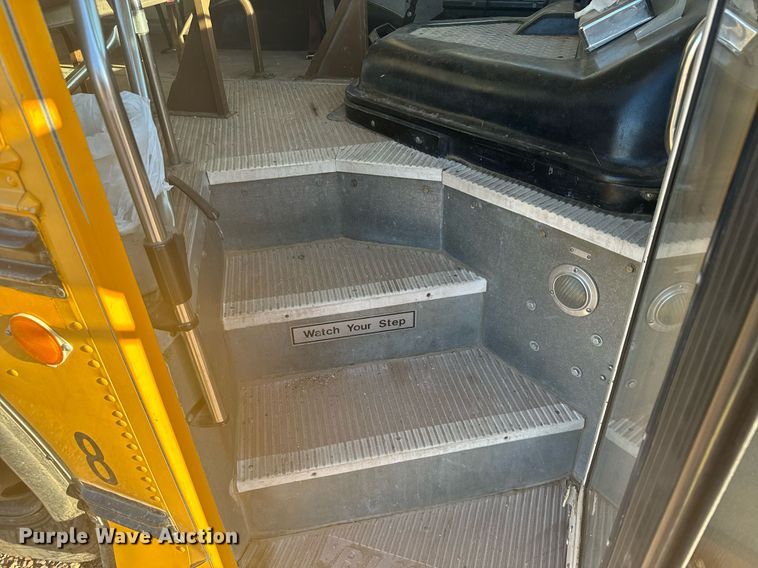 image for item DV2807 1996 Blue Bird TC2000 school bus