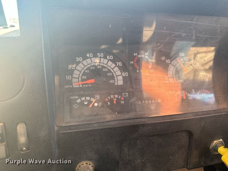 image for item DV2807 1996 Blue Bird TC2000 school bus