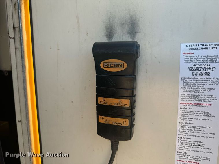 image for item DV2807 1996 Blue Bird TC2000 school bus