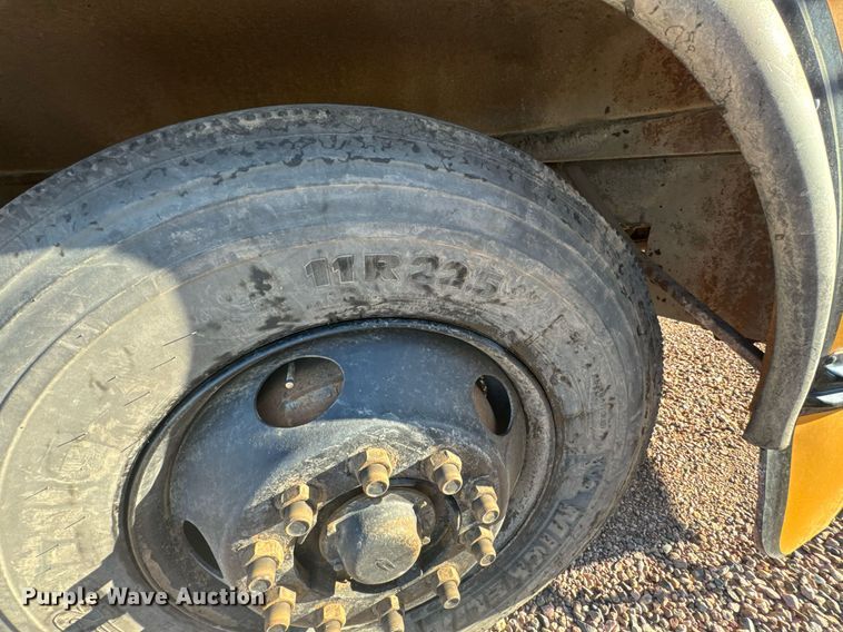 image for item DV2807 1996 Blue Bird TC2000 school bus