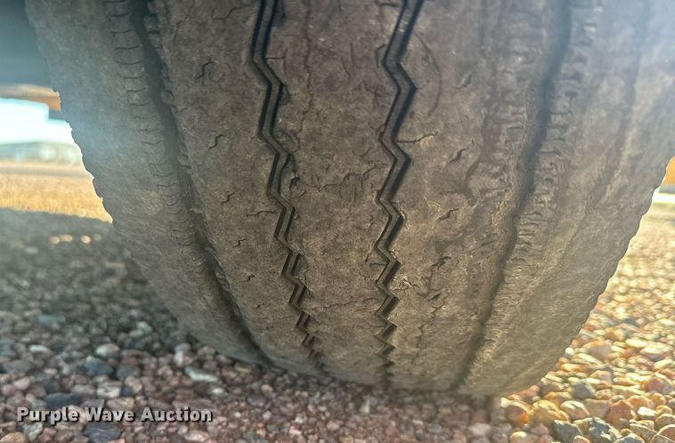 image for item DV2807 1996 Blue Bird TC2000 school bus