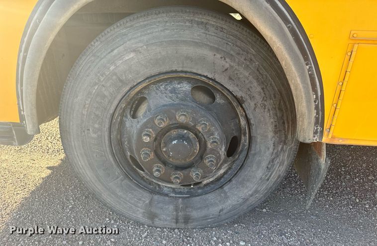 image for item DV2807 1996 Blue Bird TC2000 school bus