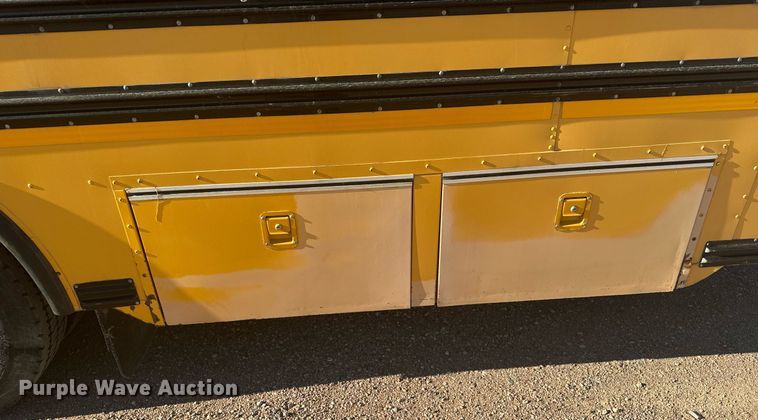 image for item DV2808 2009 Blue Bird All American school bus